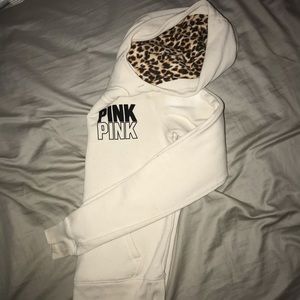 White hooded sweatshirt